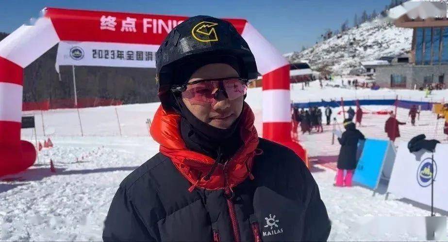 包含冰岛田径选手斩获金牌，英气逼人的词条
