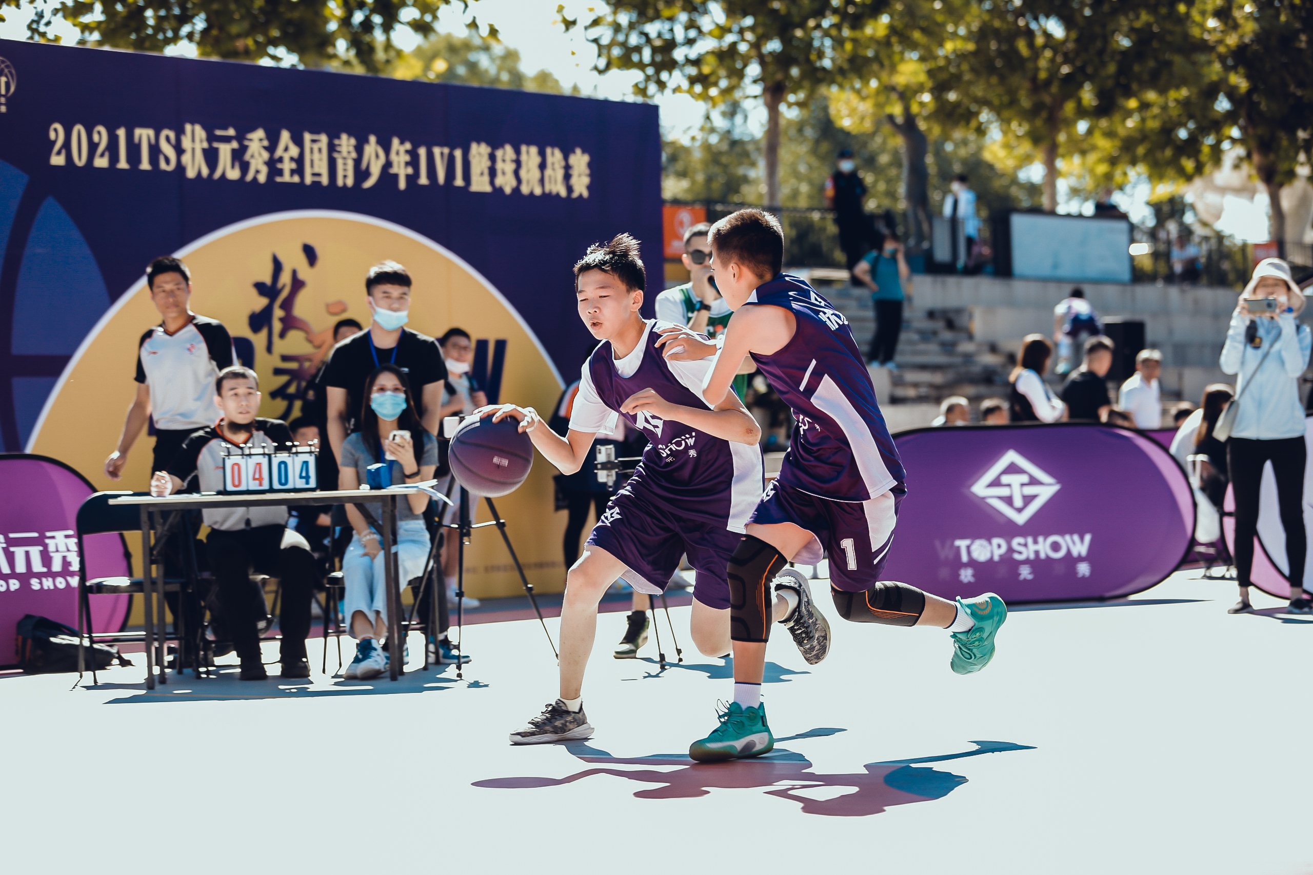 南特客场胜利，状元秀表现抢眼