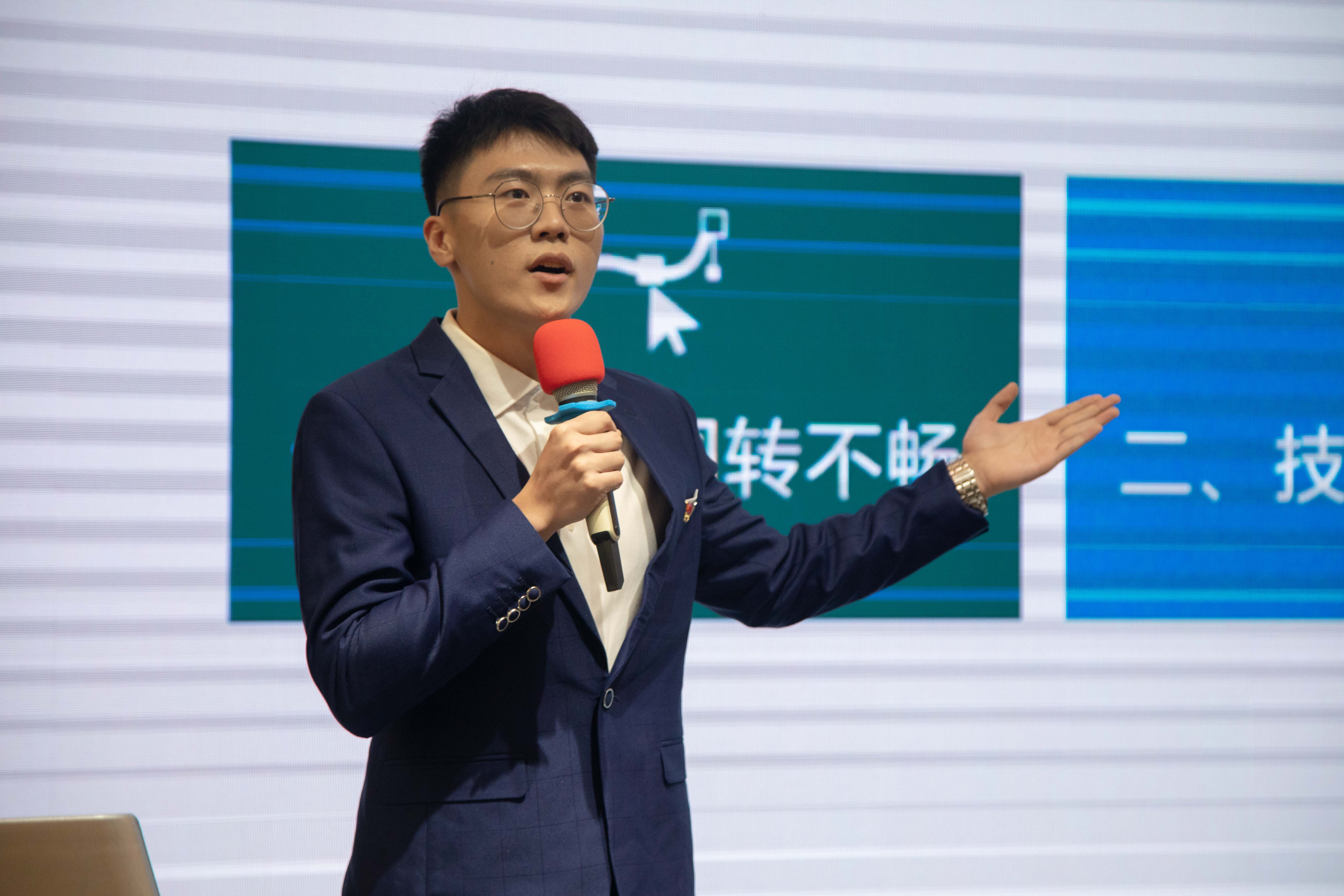 济南德赢官网-关于强强对话，绽放最强赛事风采的信息