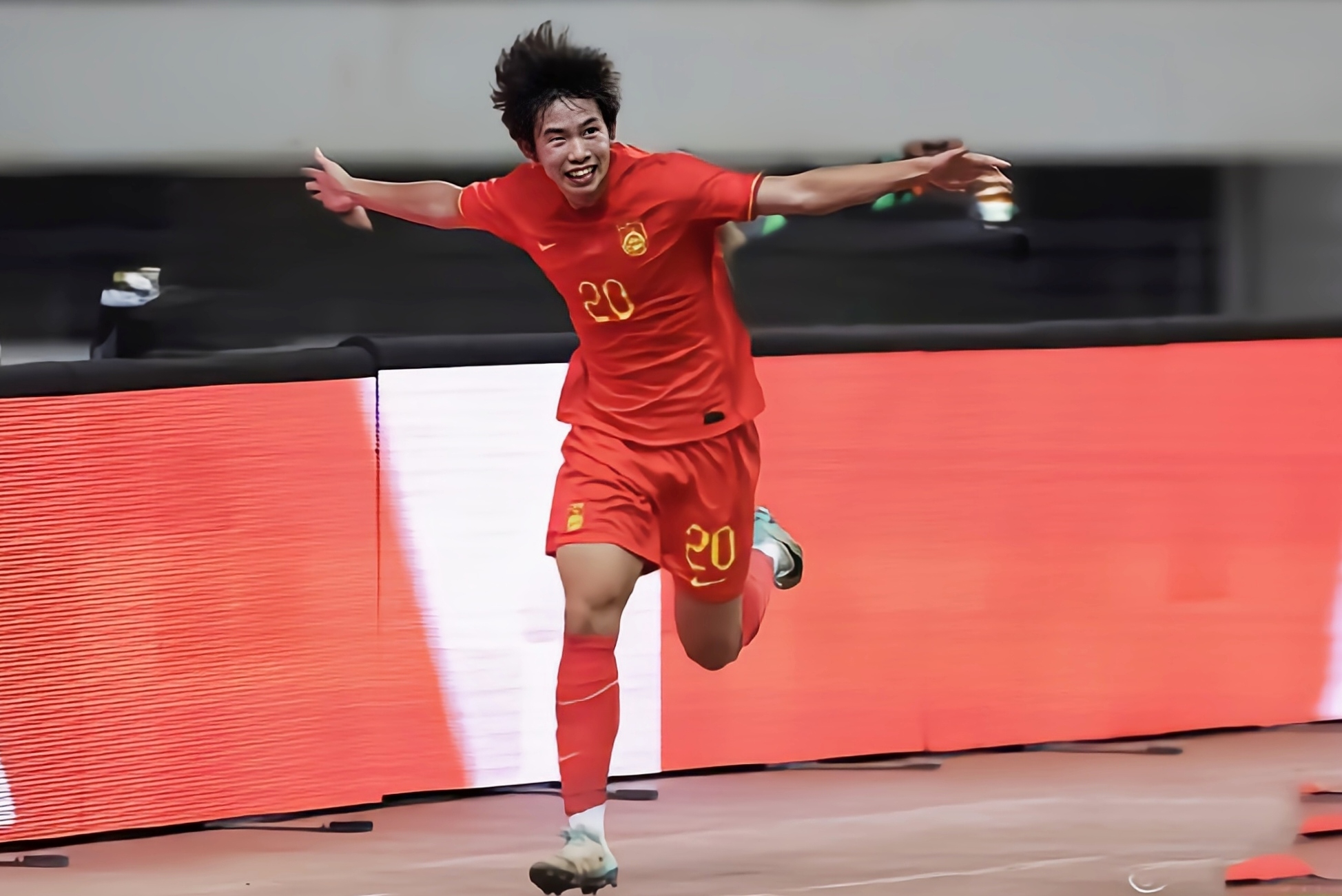 宁波海信击败杭州绿城，稳步上升保持胜利不败的简单介绍